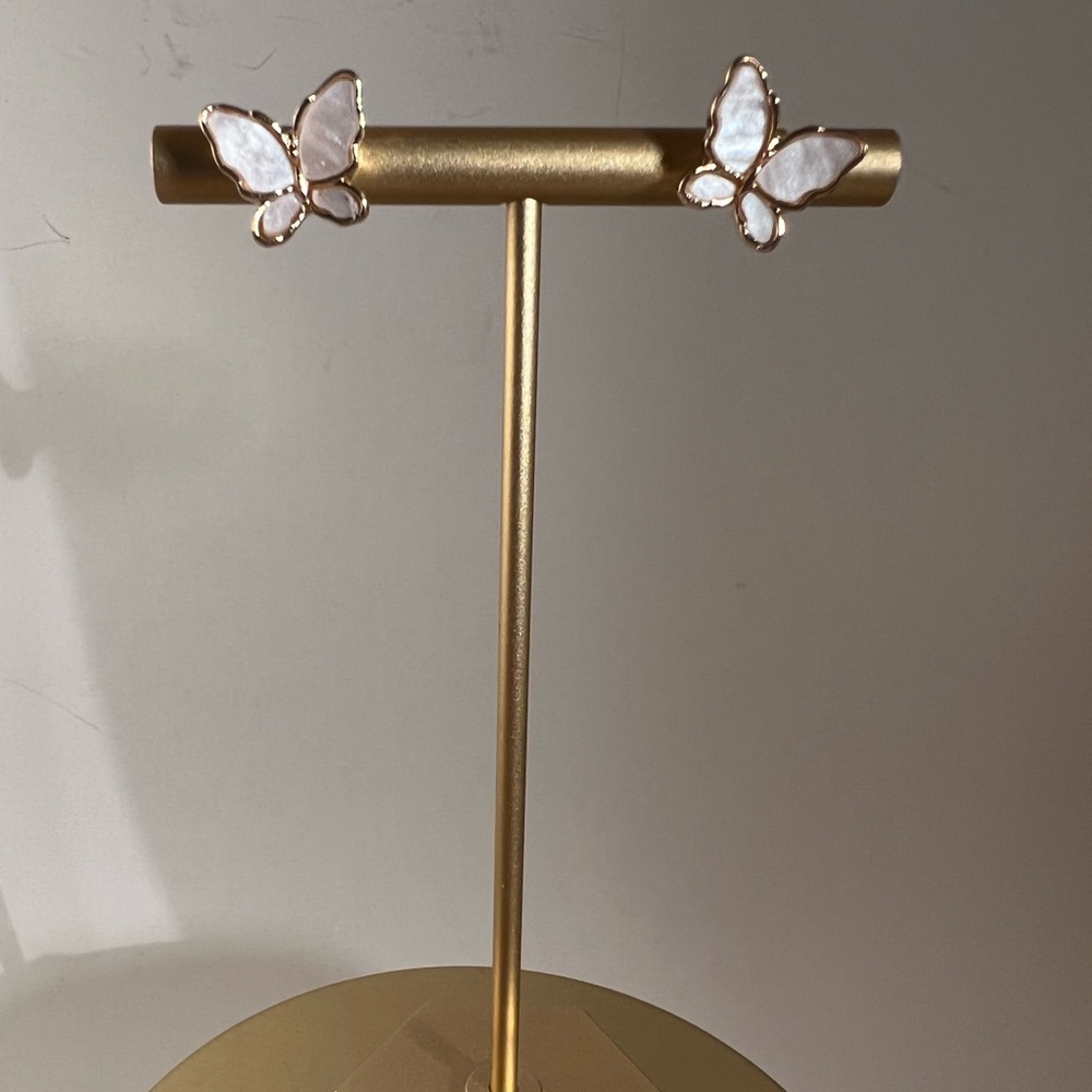NWT Gold & Mother of Pearl 3 Designs in 1 Butterfly Earrings
